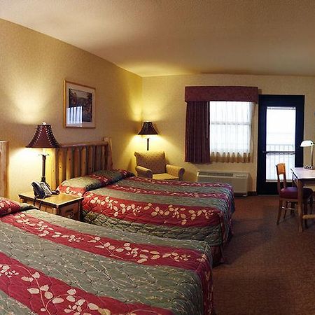 Kewadin St. Ignace Hotel Evergreen Shores Exterior foto
