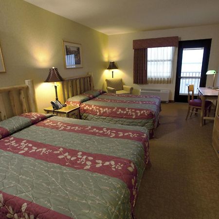 Kewadin St. Ignace Hotel Evergreen Shores Exterior foto